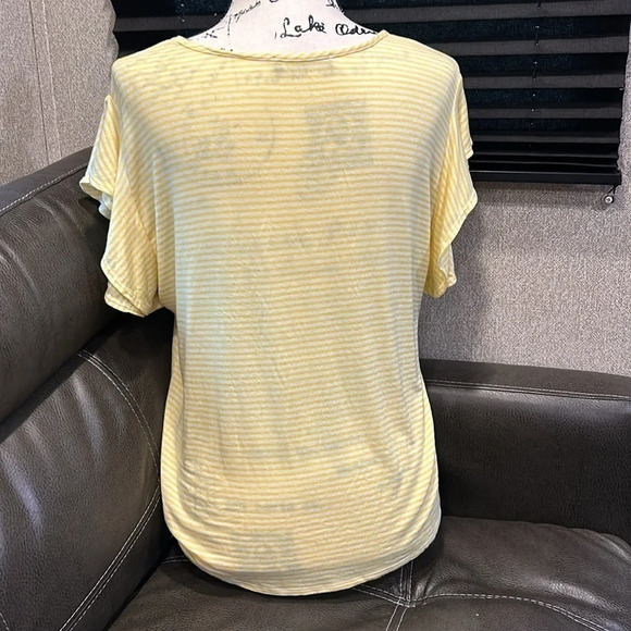 KIM & CAMI Women’s‎ Striped Tie Front Flutter Sleeve Tee. Size Medium - Picture 8 of 8